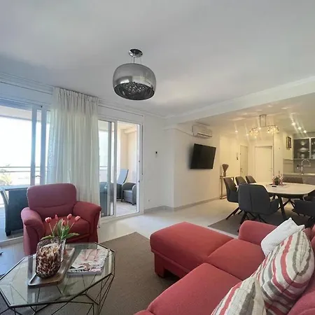 Апартаменты Cunit, Front Line With Sea View Кунит