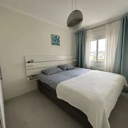 Cunit, Front Line With Sea View Apartmán *
