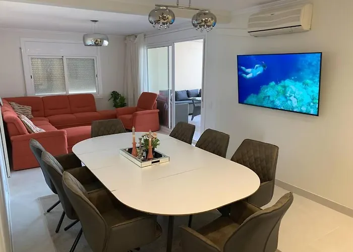 Cunit, Front Line With Sea View Апартаменты Кунит