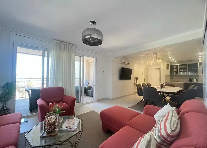 Апартаменты Cunit, Front Line With Sea View Кунит